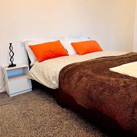 Cozy 2br Free Parking & Wifi Pets Welcome Leeds (West Yorkshire)