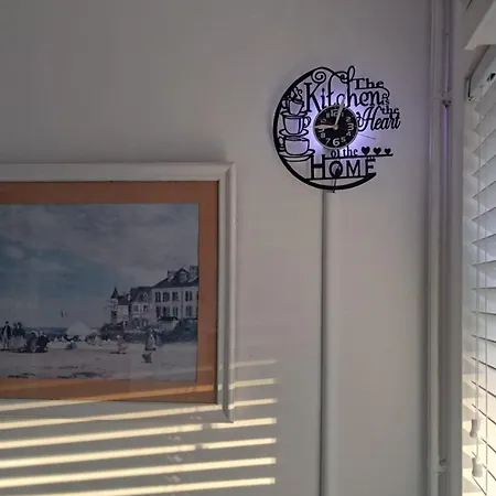 Cozy 2br Free Parking & Wifi Pets Welcome *