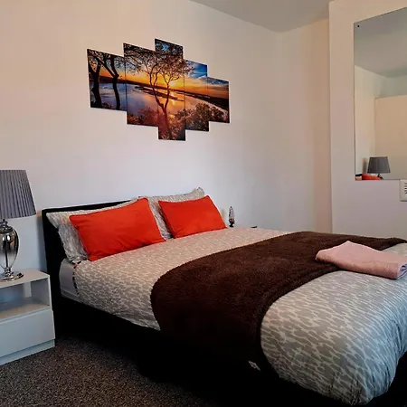 Cozy 2br Free Parking & Wifi Pets Welcome Apartment *