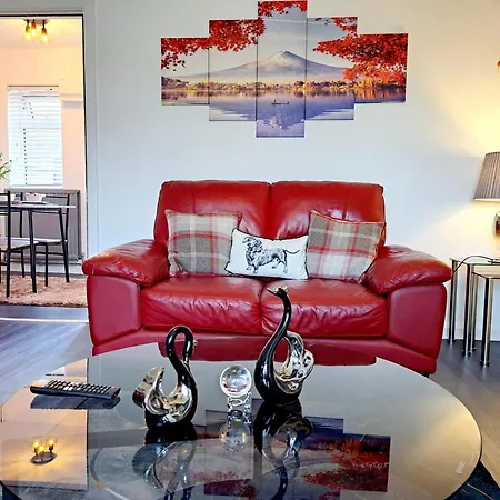 Cozy 2br Free Parking & Wifi Pets Welcome Leeds (West Yorkshire)