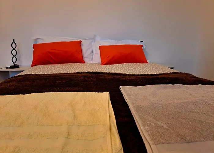 Cozy 2br Free Parking & Wifi Pets Welcome *