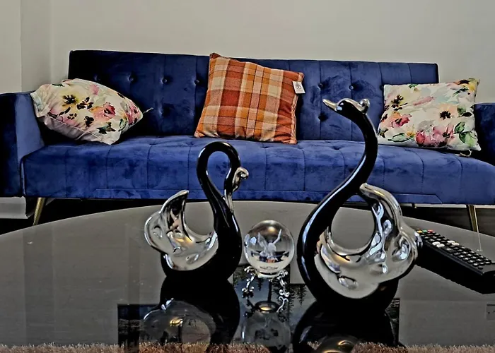 Cozy 2br Free Parking & Wifi Pets Welcome Leeds (West Yorkshire)