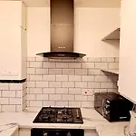 Cozy 2br Free Parking & Wifi Pets Welcome Apartman Leeds