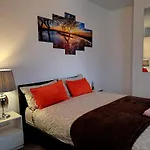 Apartman Cozy 2br Free Parking & Wifi Pets Welcome