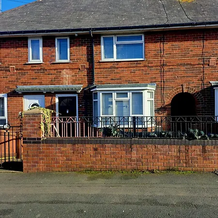 Cozy 2br Free Parking & Wifi Pets Welcome Apartman Leeds